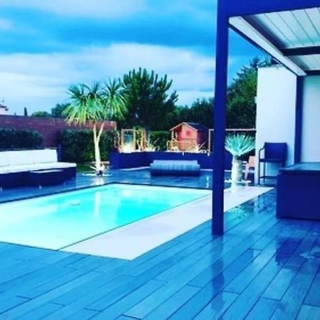 Maison De Vacances Contemporaine Avec Piscine Villa Vedène Екстериор снимка