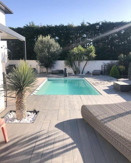 Maison De Vacances Contemporaine Avec Piscine Villa Vedène Екстериор снимка